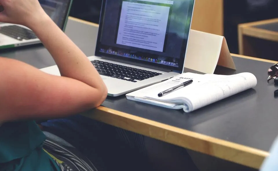 Web-Based Law Firm Software: How It Differs from Installed Programs